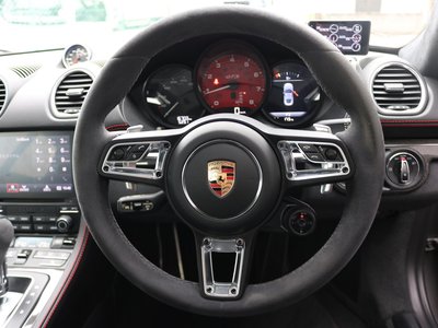 PORSCHE 718 - 8