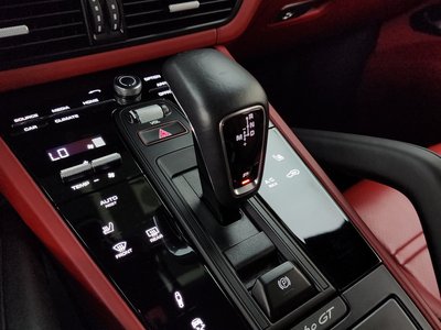 2022 Porsche CAYENNE — миниатюра 12