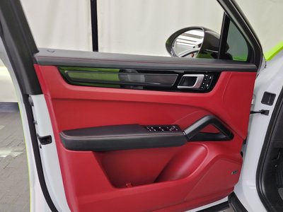 2022 Porsche CAYENNE — миниатюра 14