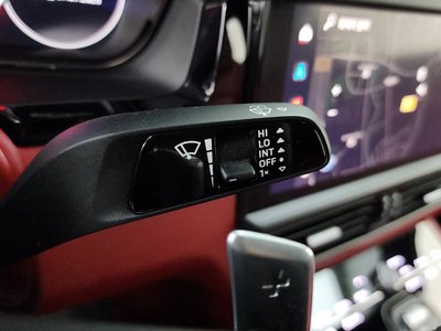 2022 Porsche CAYENNE — миниатюра 27