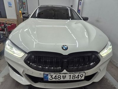 BMW 8 SERIES