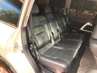 TOYOTA LAND CRUISER 200 - 9