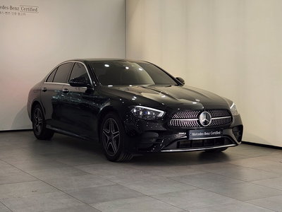 MERCEDES-BENZ E-CLASS - 1