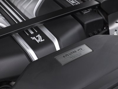 ROLLS-ROYCE CULLINAN - 10