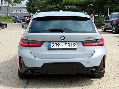 2024 BMW 3 SERIES photo 3