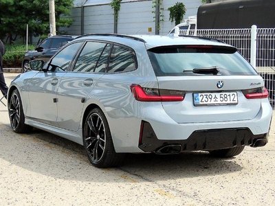 2024 BMW 3 SERIES photo 2