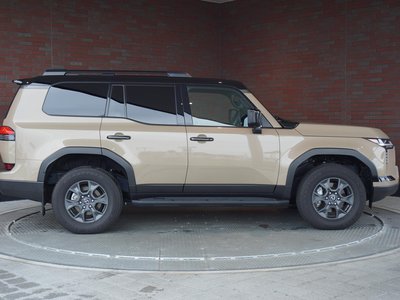 2024 LEXUS GX photo 5