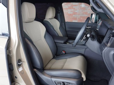2024 LEXUS GX photo 10