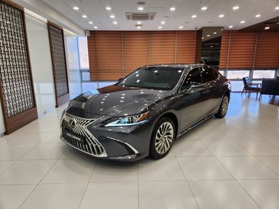 LEXUS ES - 1