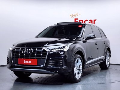 AUDI Q7 - 1