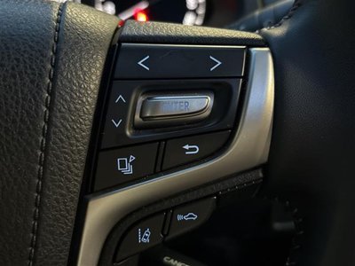 TOYOTA LAND CRUISER PRADO - 7