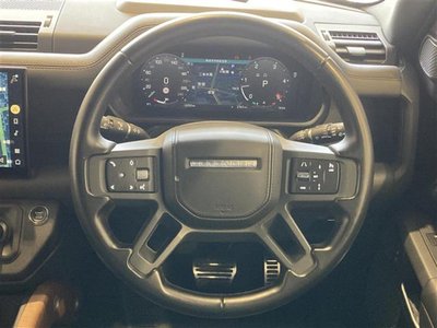 LAND ROVER DEFENDER - 2