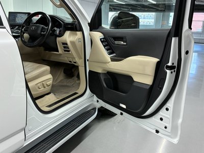 2023 Toyota LAND CRUISER 300 缩略图 23