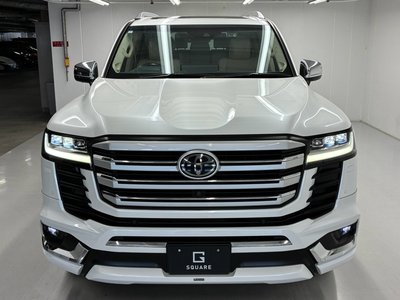 صورة 10 لـ 2023 Toyota LAND CRUISER 300