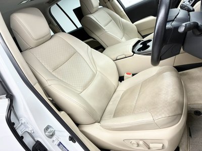 صورة 5 لـ 2023 Toyota LAND CRUISER 300