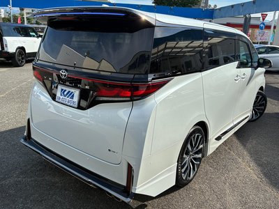 2024 Toyota VELLFIRE — фото 3
