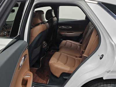 صورة مصغرة 12 لـ 2024 Genesis GV70