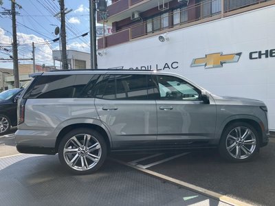 CADILLAC ESCALADE - 8