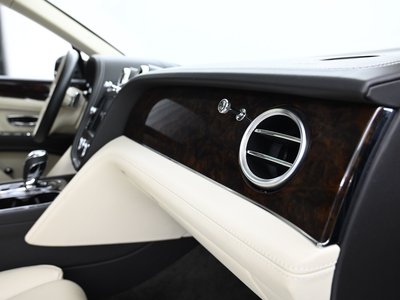 2020 Bentley BENTAYGA — миниатюра 16
