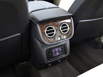 2020 Bentley BENTAYGA — миниатюра 18