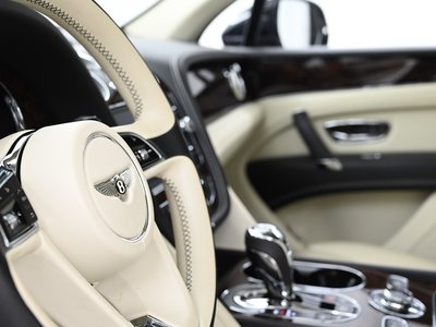 2020 Bentley BENTAYGA — миниатюра 28