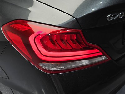 GENESIS G70 - 10