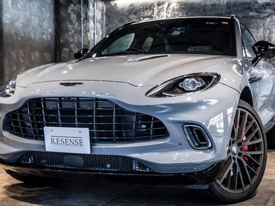 ASTON MARTIN DBX