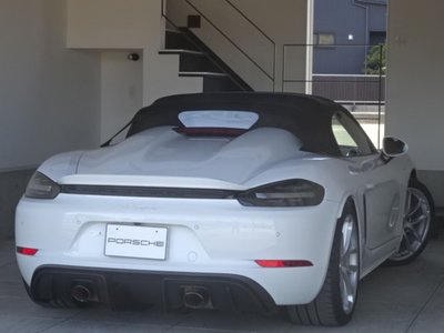 PORSCHE 718 SPYDER - 10