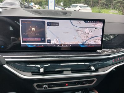 2025 BMW X6 photo 9