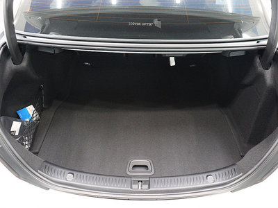 MERCEDES-BENZ E-CLASS - 6