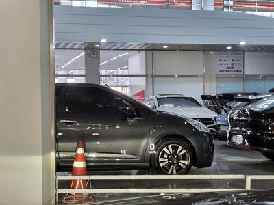 MERCEDES-BENZ E-CLASS - 9