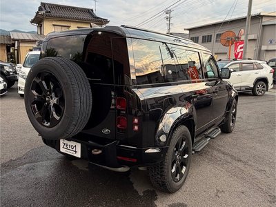 LAND ROVER DEFENDER - 4