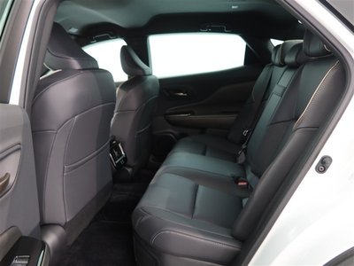 2025 Toyota CROWN CROSSOVER thumbnail 12