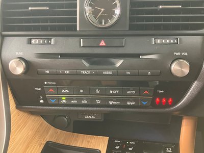 صورة مصغرة 18 لـ 2021 Lexus RX