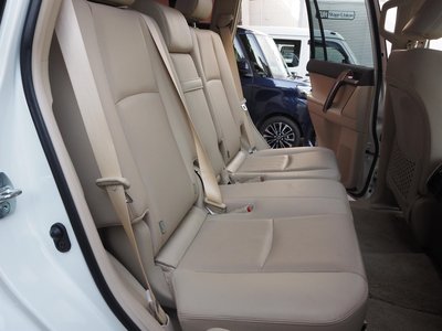 TOYOTA LAND CRUISER PRADO - 10