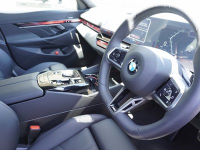 صورة مصغرة 24 لـ 2025 BMW 5 SERIES