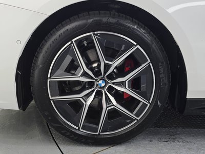 2025 BMW 5 SERIES 照片 6