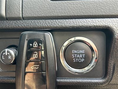 TOYOTA LAND CRUISER PRADO - 10