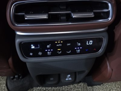 2025 Genesis GV80 thumbnail 31