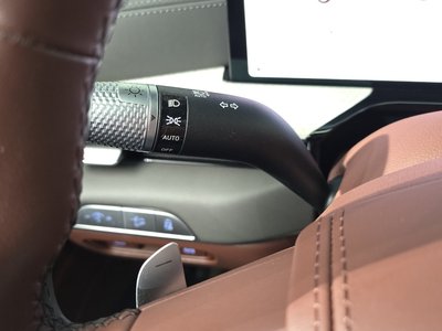 2025 Genesis GV80 thumbnail 26