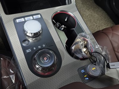 2025 Genesis GV80 thumbnail 12