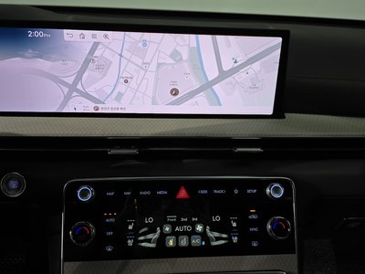 2025 Genesis GV80 thumbnail 18