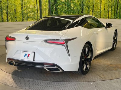 2024 Lexus LC — миниатюра 17