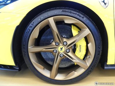 FERRARI SF90 STRADALE - 8