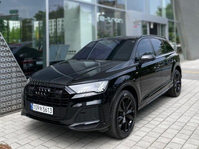 AUDI Q7 - 1