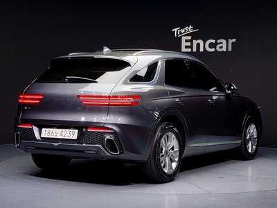 صورة 3 لـ 2022 Genesis GV70