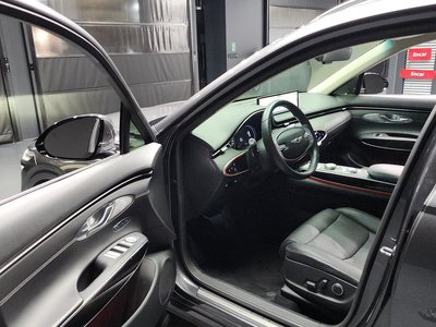 صورة 10 لـ 2022 Genesis GV70