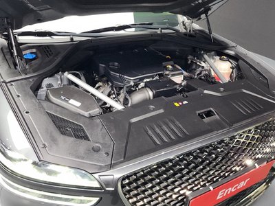 صورة 7 لـ 2022 Genesis GV70
