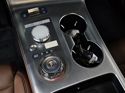2024 Genesis GV70 — миниатюра 12