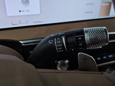 2024 Genesis GV70 — миниатюра 27